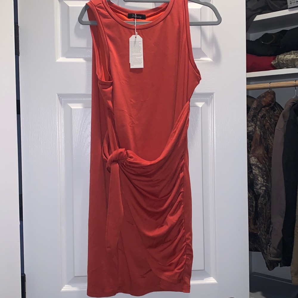 NWT womens sleeveless ruched tie waist dress